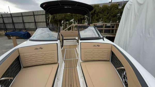 2026 Sea Ray SPX 210-12