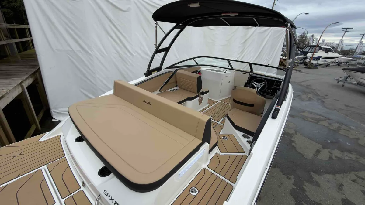 2026 Sea Ray SPX 210-16