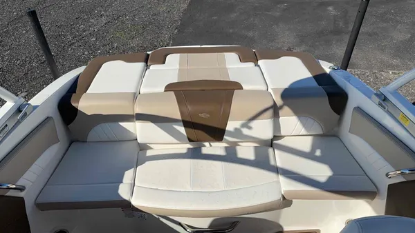 2022 Chaparral 21 SSI`