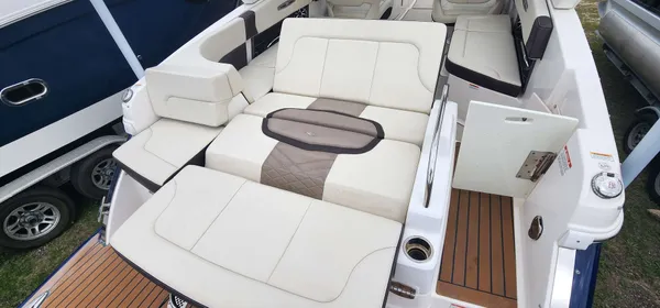 2018 Chaparral 287 SSX