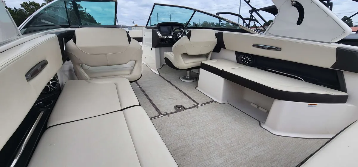 2018 Chaparral 287 SSX