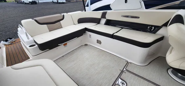 2018 Chaparral 287 SSX