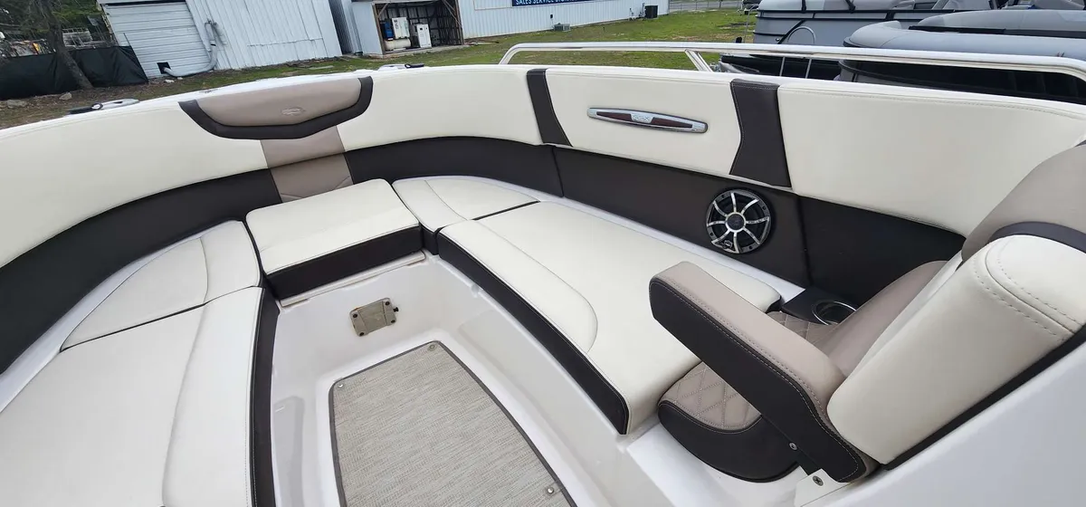 2018 Chaparral 287 SSX