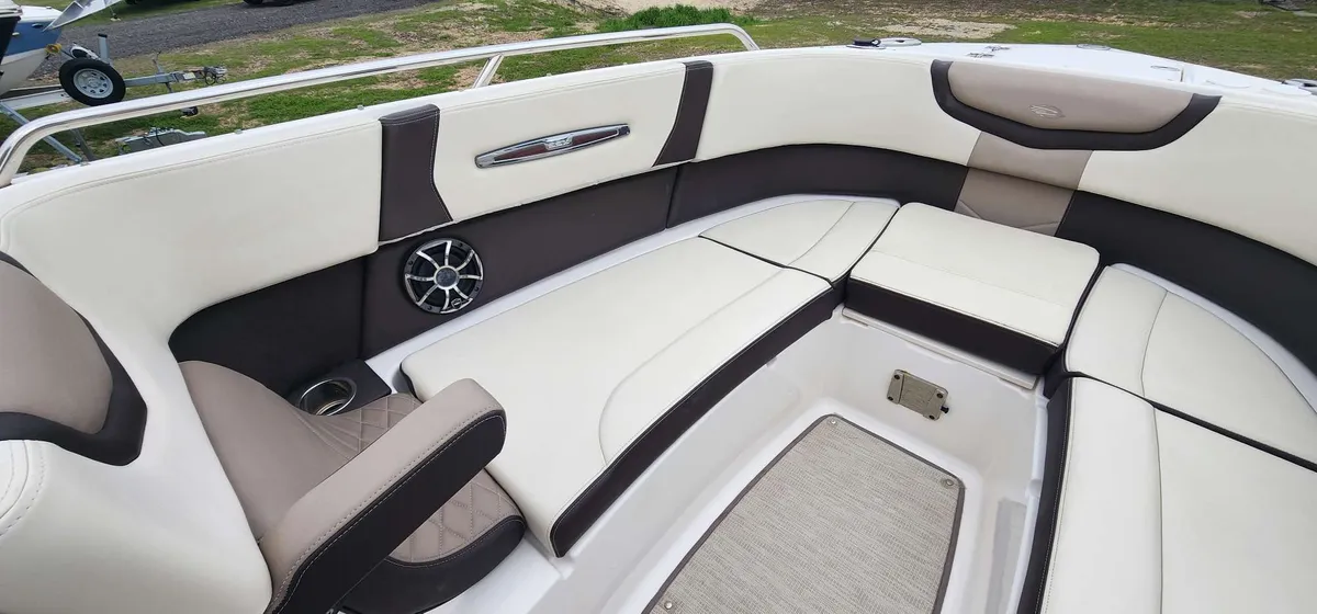 2018 Chaparral 287 SSX