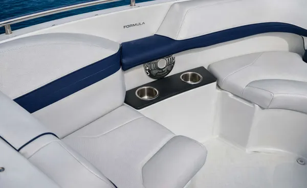 2015 Formula 240 BR detail image 17
