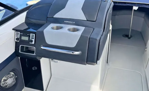 2015 Formula 240 BR detail image 8