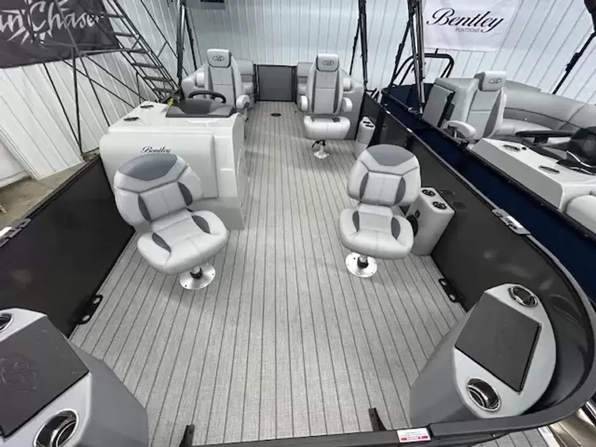 dummy-boat-img