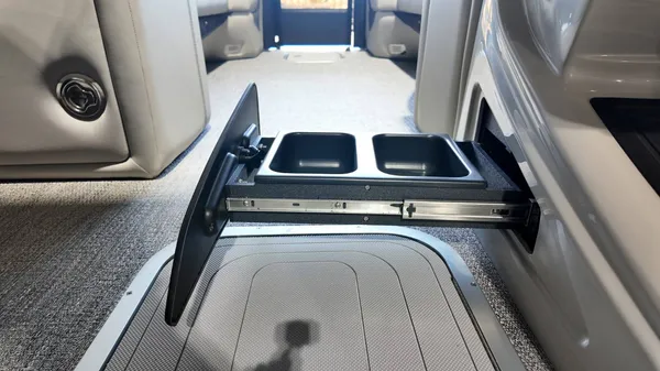 2026 Barletta Lusso 25UA-43