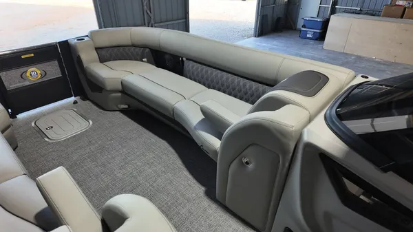 2026 Barletta Lusso 25UA-31