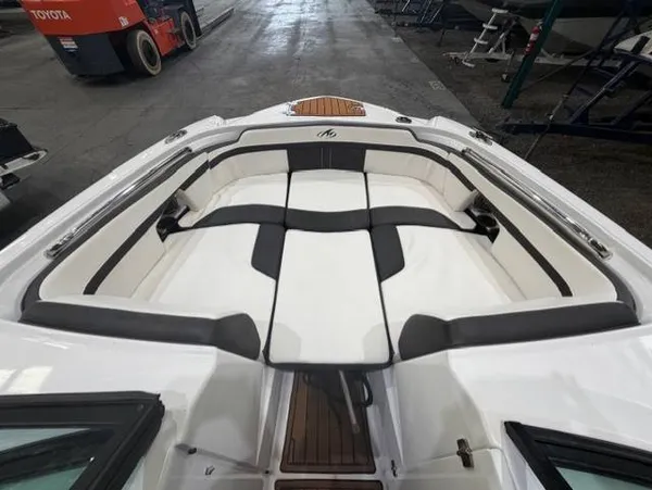 boat-detail-slider-thumb-8
