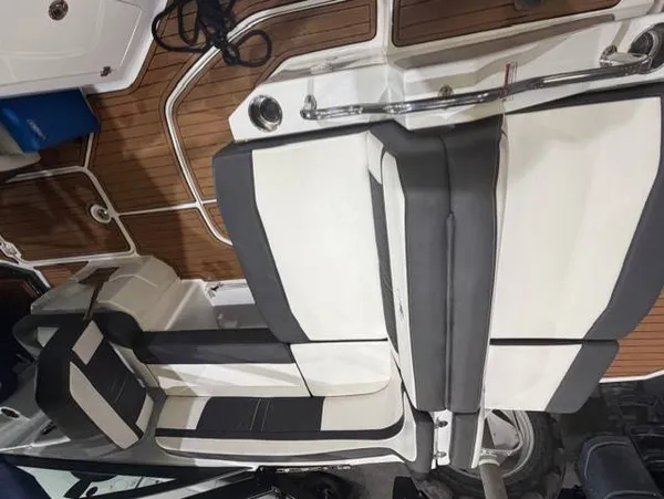boat-detail-slider-thumb-9