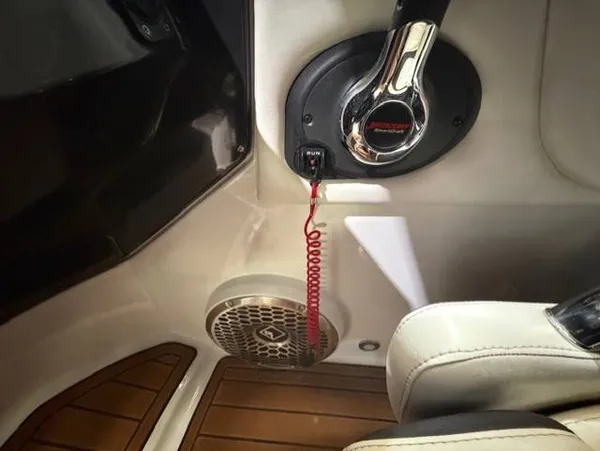boat-detail-slider-thumb-13