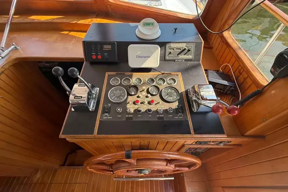 dummy-boat-img