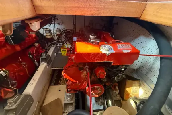 Marine Trader Tri-Cabin 1986-24