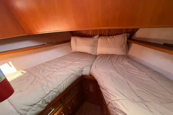 Marine Trader Tri-Cabin 1986-23