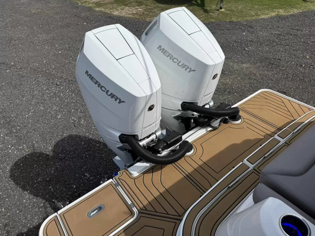 2025 Hurricane SD3200