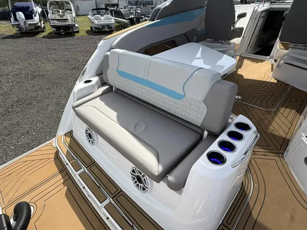 2025 Hurricane SD3200