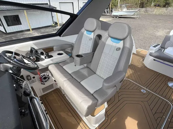 2025 Hurricane SD3200