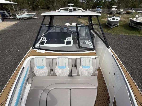 2025 Hurricane SD3200