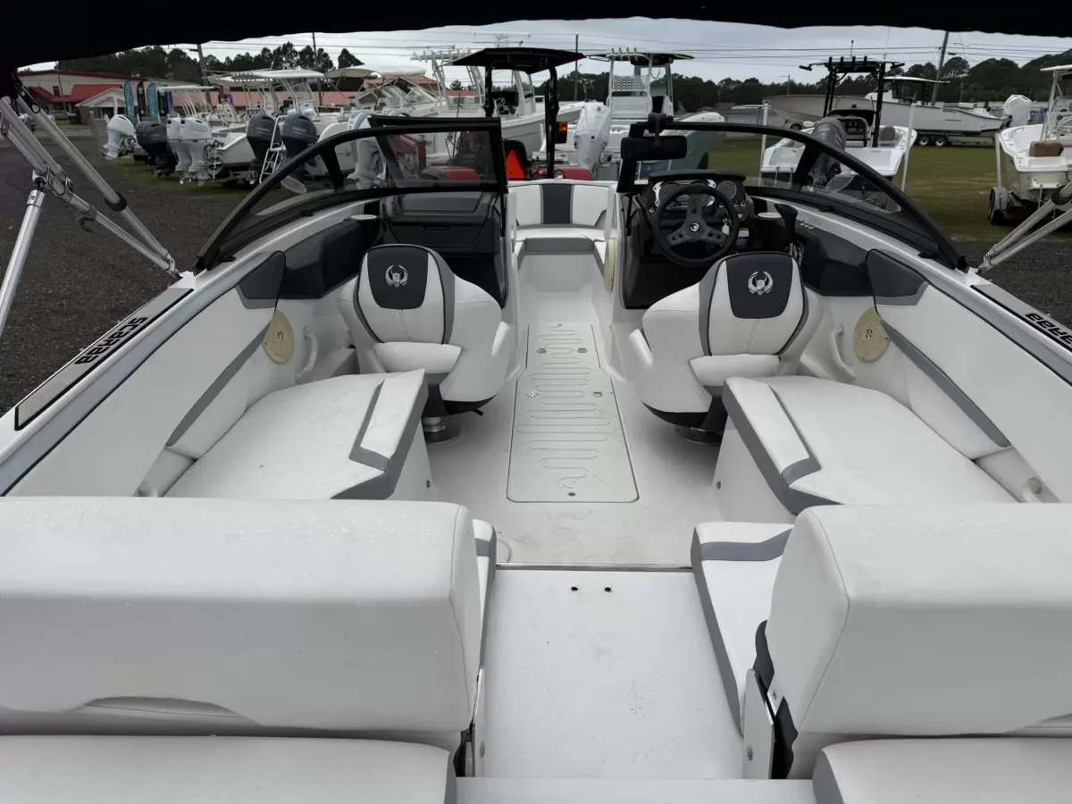 2018 Scarab 215G