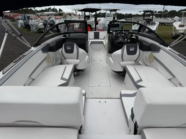 2018 Scarab 215G