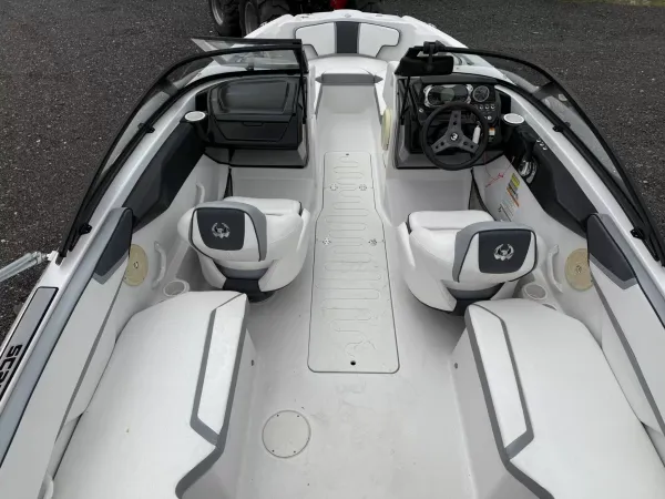 2018 Scarab 215G