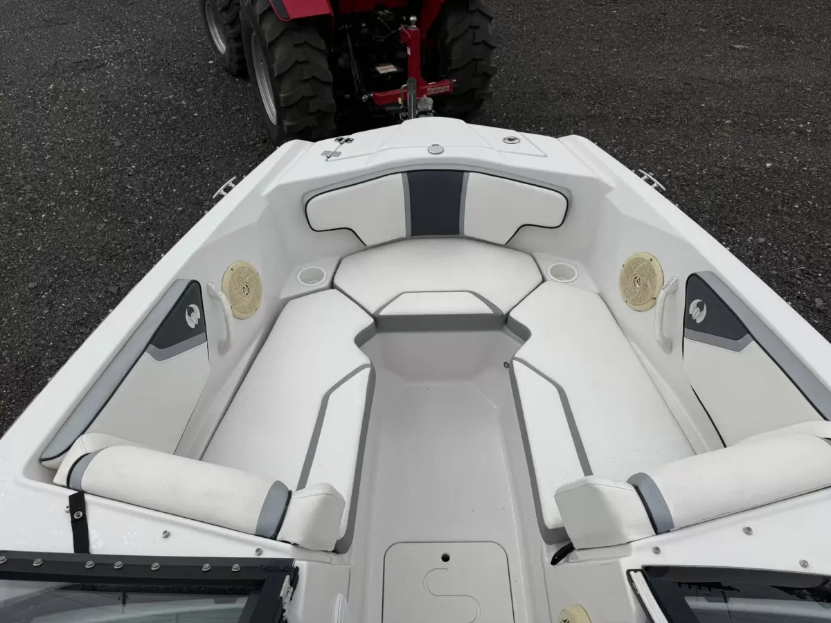 2018 Scarab 215G