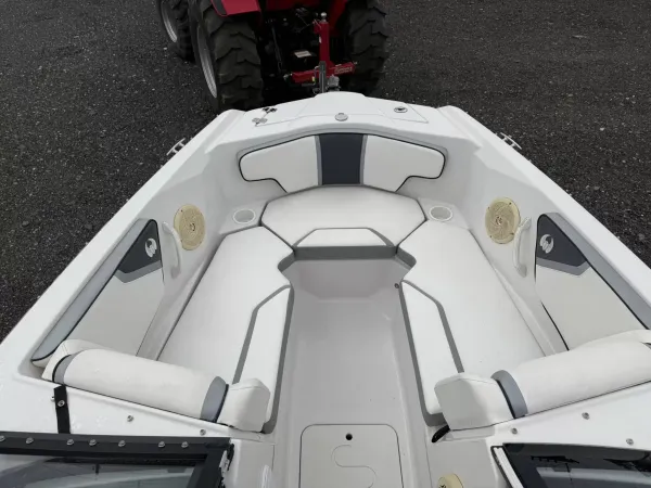2018 Scarab 215G