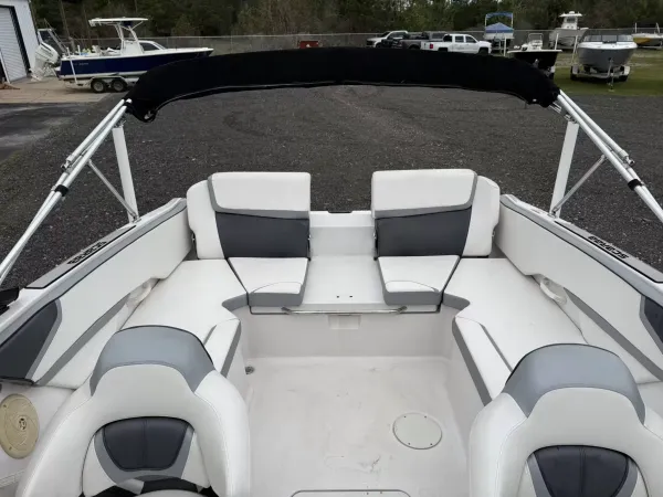 2018 Scarab 215G