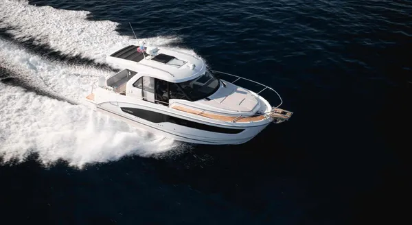 2027 Beneteau Antares 9 OB-5