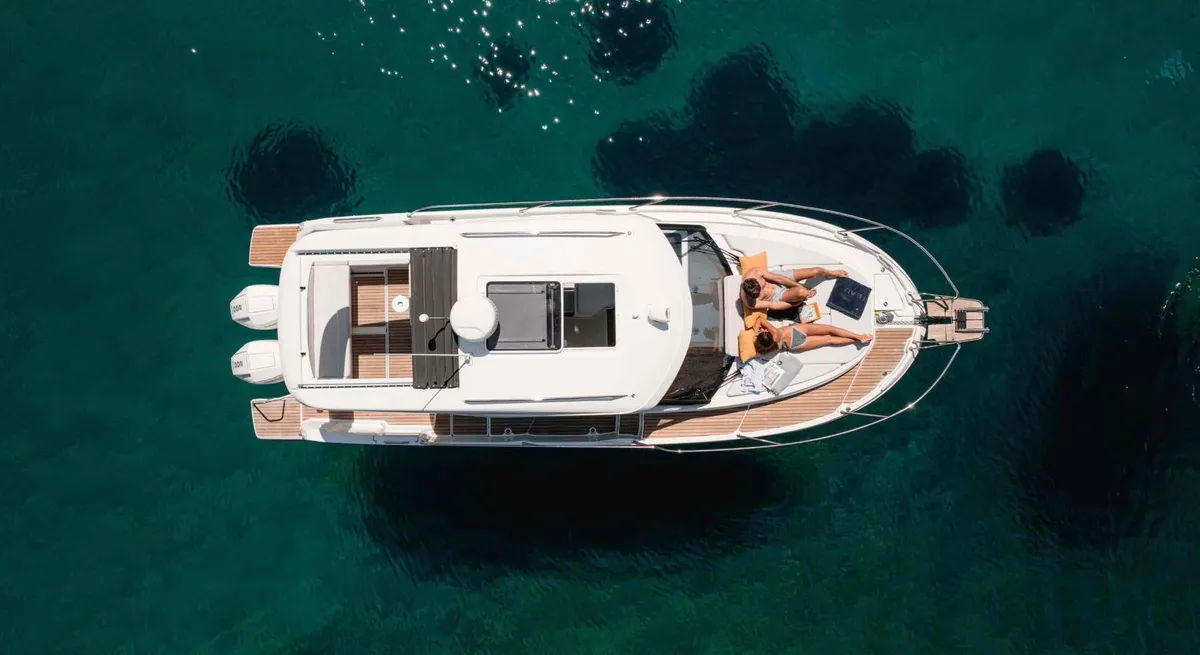 2027 Beneteau Antares 9 OB-3