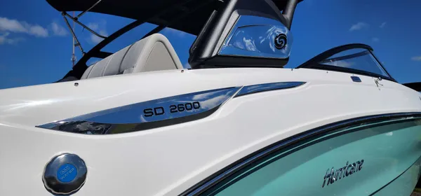 2026 Hurricane SunDeck SD 2600 OB