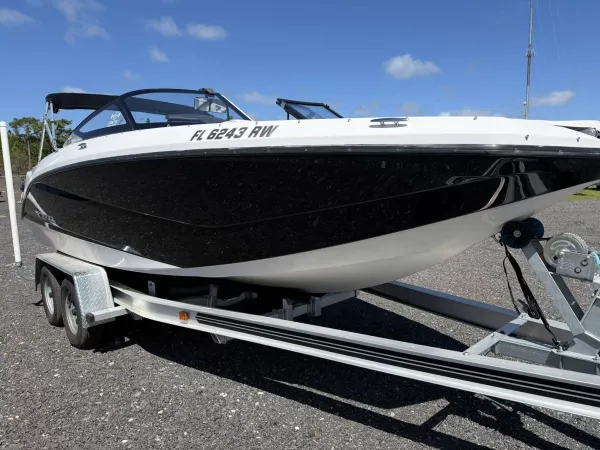 2018 Scarab 215G