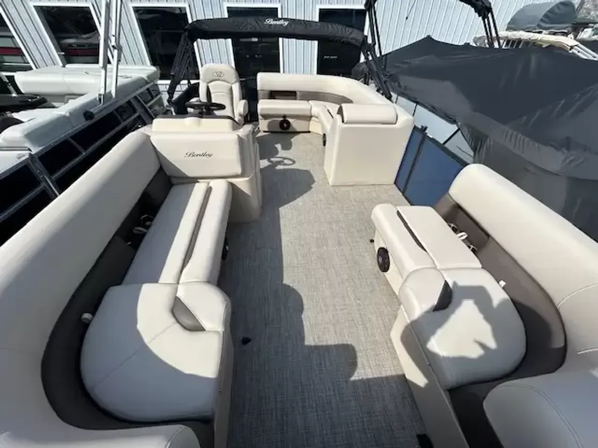 dummy-boat-img