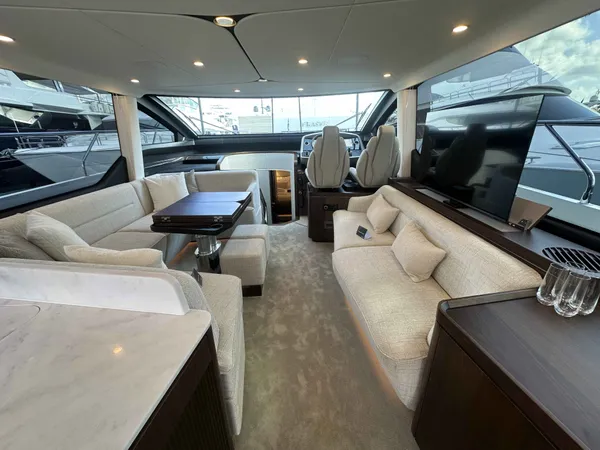 2026 Fairline SQUADRON 58 detail image 22