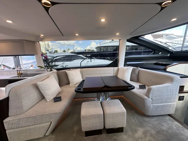 2026 Fairline SQUADRON 58 detail image 23
