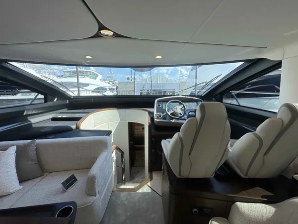 2026 Fairline SQUADRON 58 detail image 25
