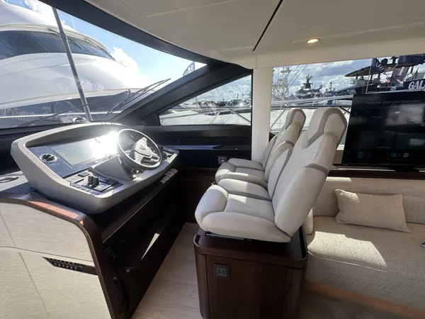2026 Fairline SQUADRON 58 detail image 26