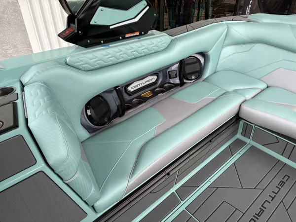 boat-detail-slider-thumb-7