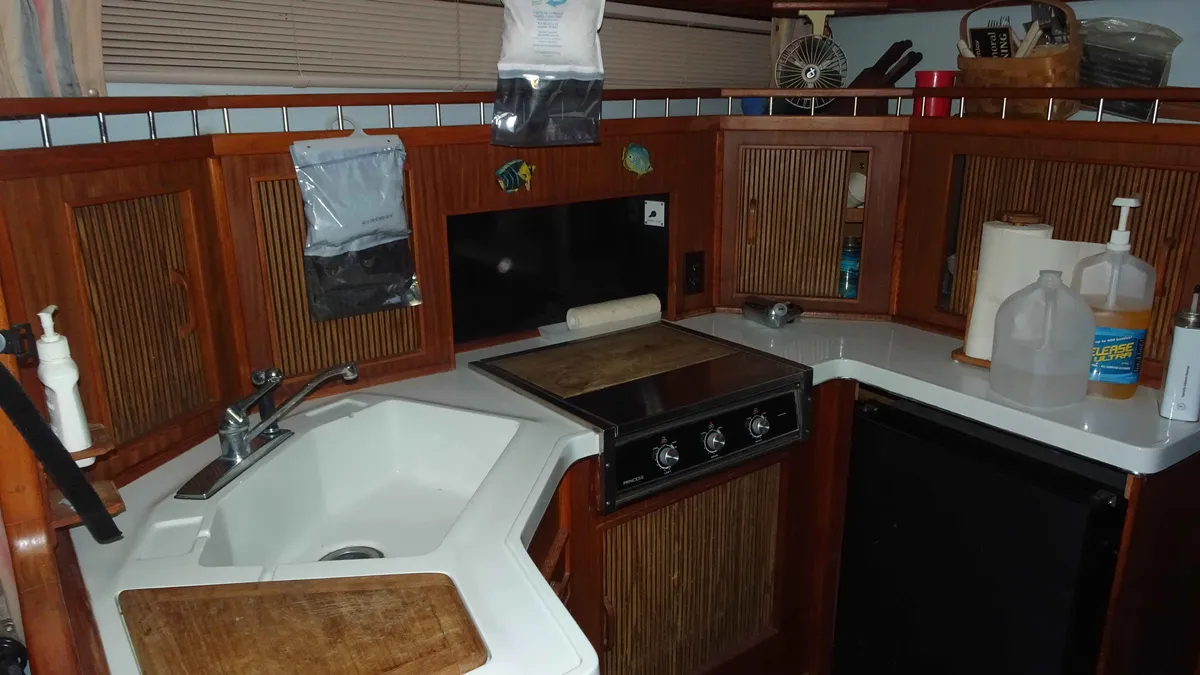dummy-boat-img