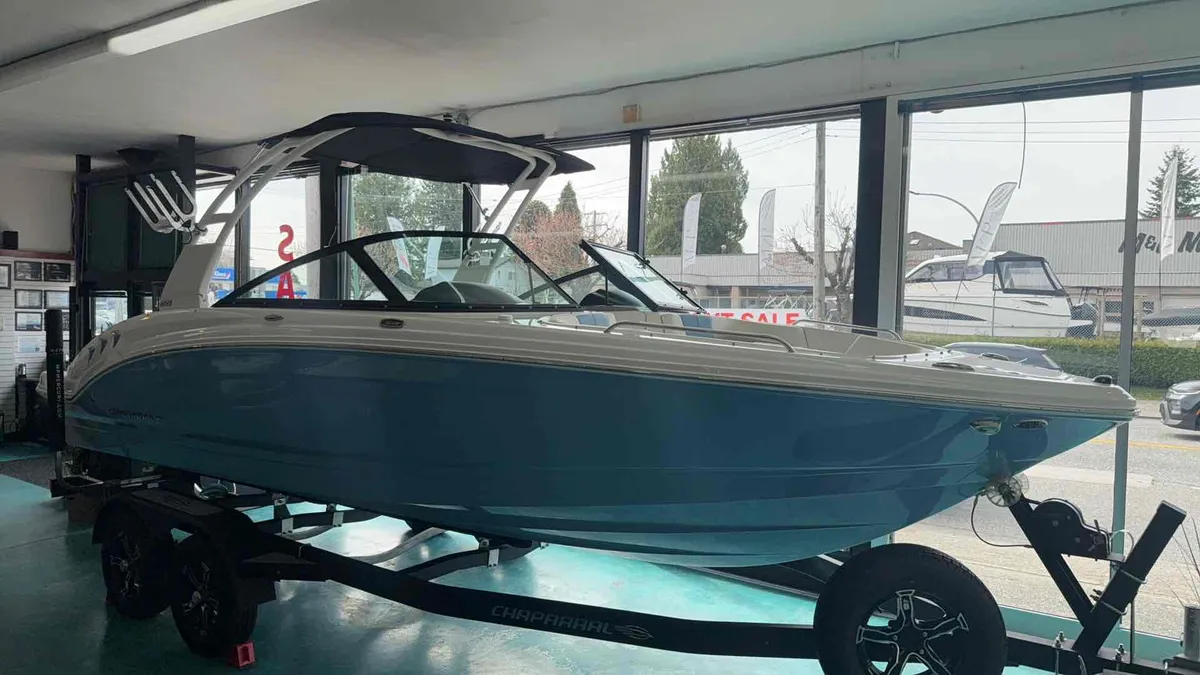 2026 Chaparral GT3 Surf Series-2