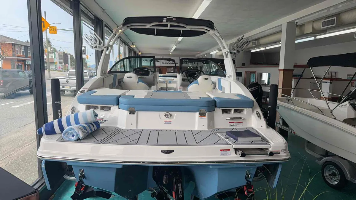 2026 Chaparral GT3 Surf Series-3