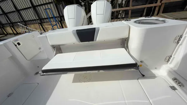 2025 Robalo R250-13