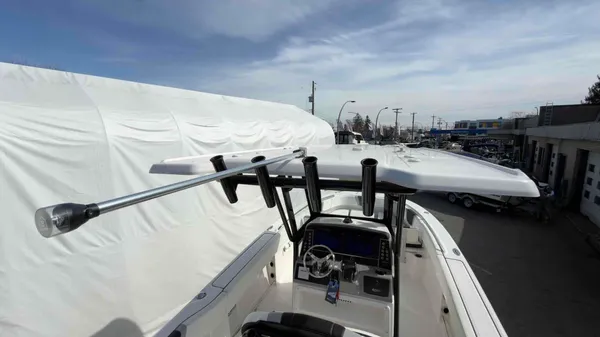 2025 Robalo R250-44