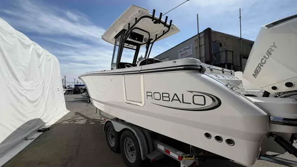 2025 Robalo R250-49