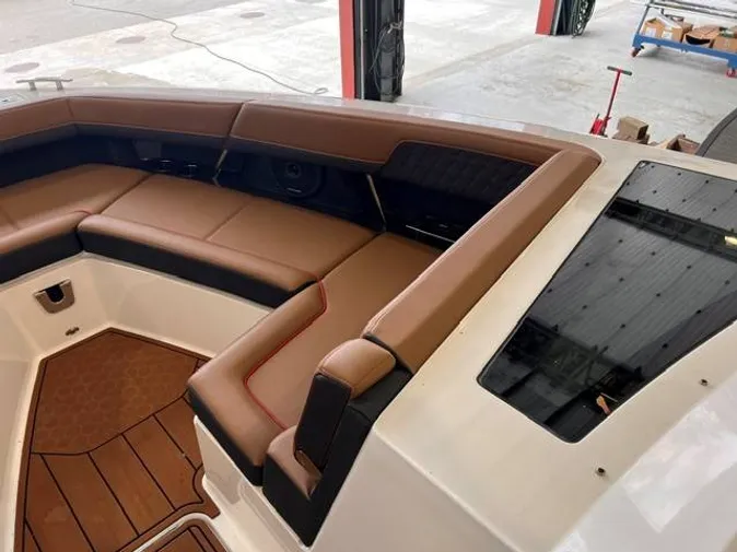 2025 Cobalt R33 Surf