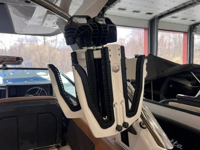 2025 Cobalt R33 Surf