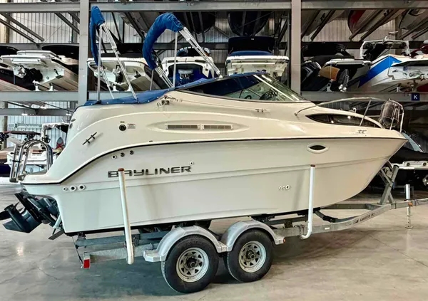 2010 Bayliner 245-8