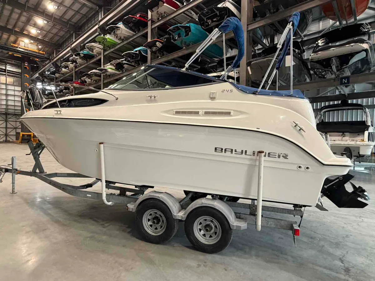 2010 Bayliner 245-5