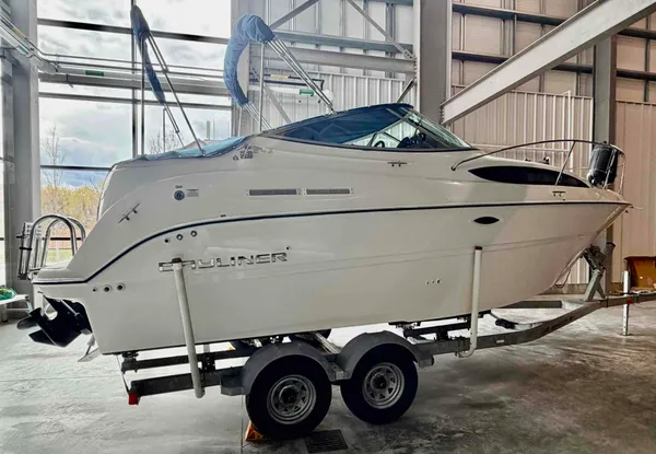 2010 Bayliner 245-11